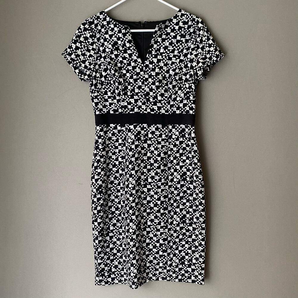 Adrianna Papell sz 4 black career sheath dress